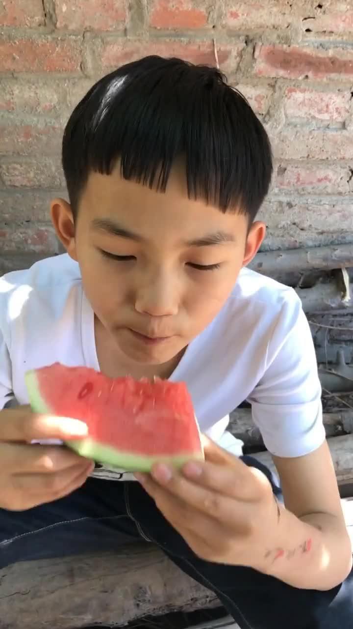 吃瓜壁纸头像男生,揭秘吃瓜壁纸头像男生的魅力瞬间